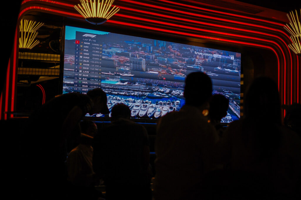 งาน Monaco Tag Heuer ที่ร้าน Race Arcade แนว Sport Bar ดูถ่ายทอด F1 Live