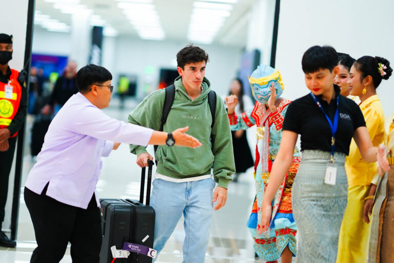 นักบิด MotoGP เดินทางถึงไทย เตรียม Grand Prix of Thailand 2026